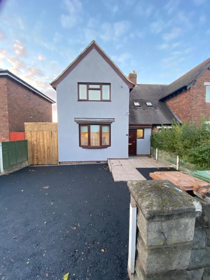 Hollemeadow Villa Bloxwich Buitenkant foto