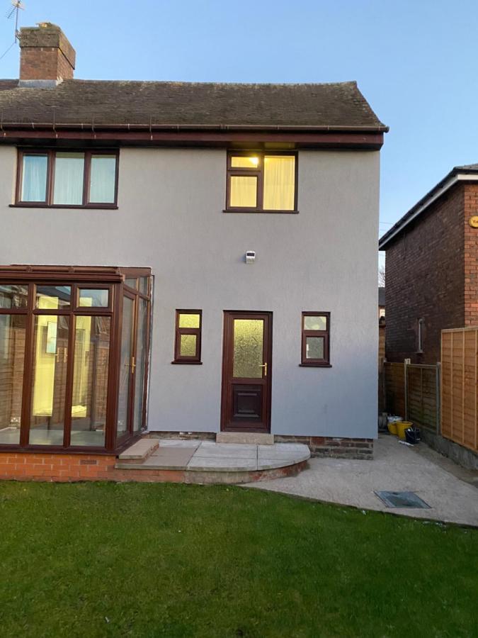 Hollemeadow Villa Bloxwich Buitenkant foto